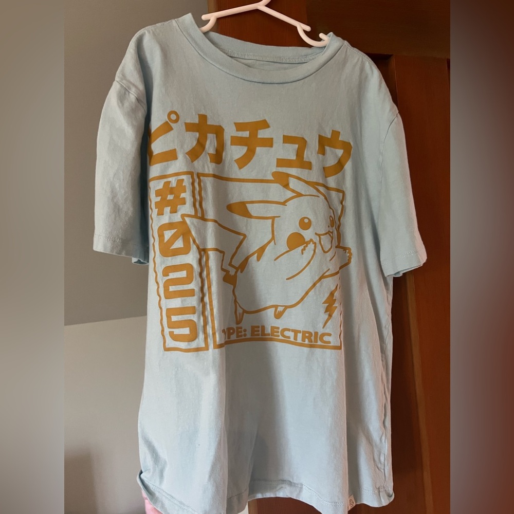Cool baby blue pikachu Pokémon tee in boys XL from Nordstrom
